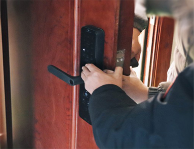 铁山港24小时上门开锁公司